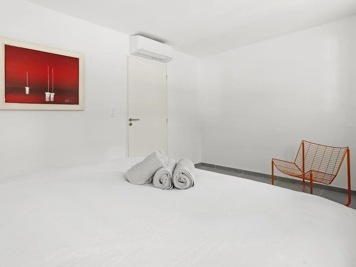 70M2, Piscine , 2 Chambres La Garde-Freinet 0*,  France