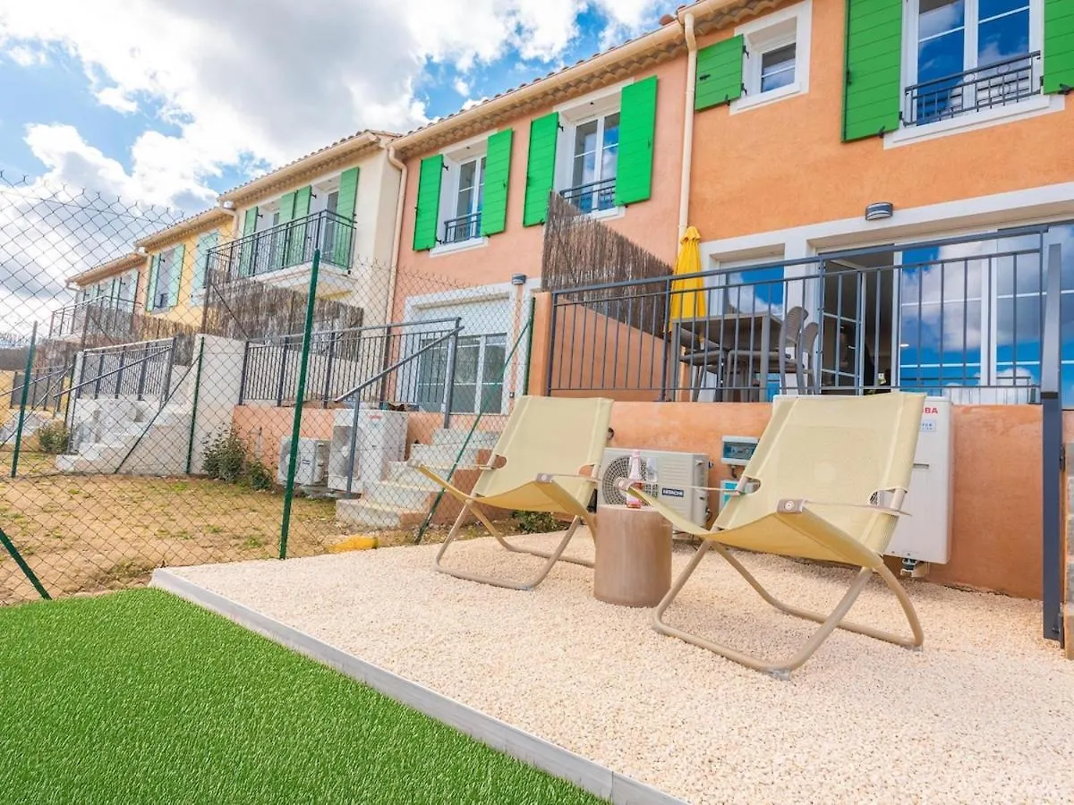 70M2, Piscine , 2 Chambres La Garde-Freinet Holiday home