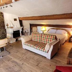 La Sarrazine - - Freinet, Guest house